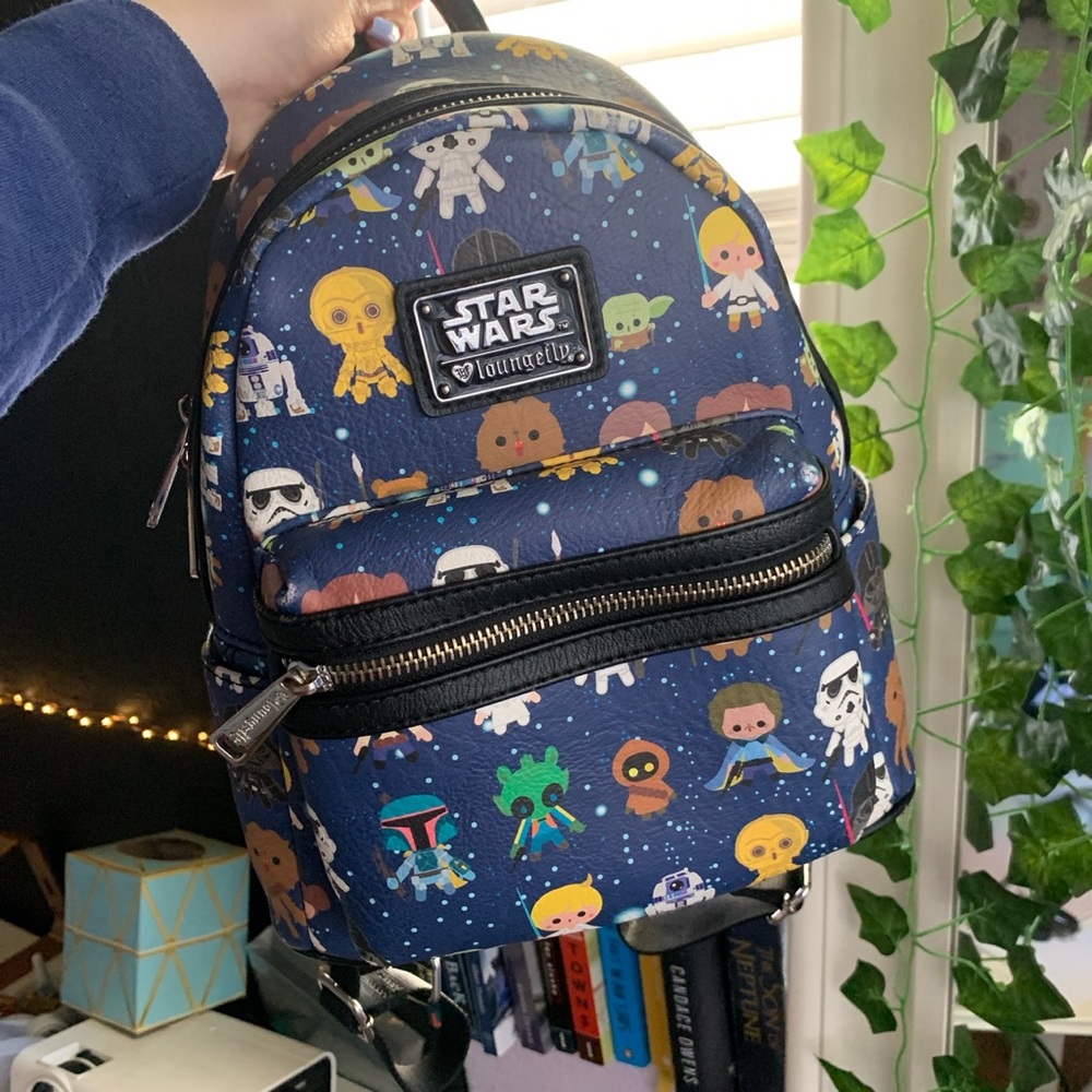 SOLD!! disney star wars loungefly mini backpack